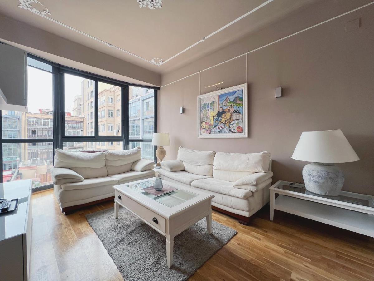 Stay U-Nique Apartments Urquinaona Барселона Екстериор снимка