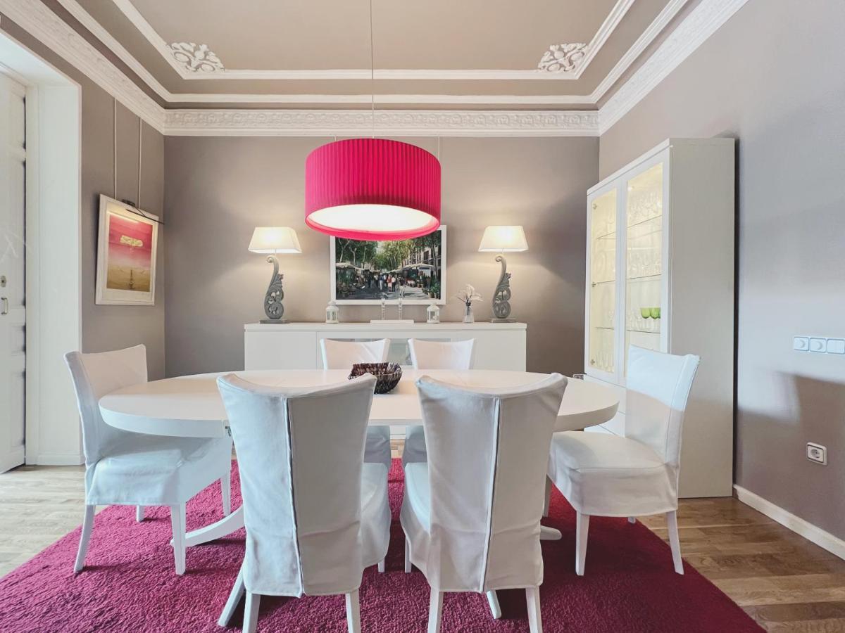 Stay U-Nique Apartments Urquinaona Барселона Екстериор снимка